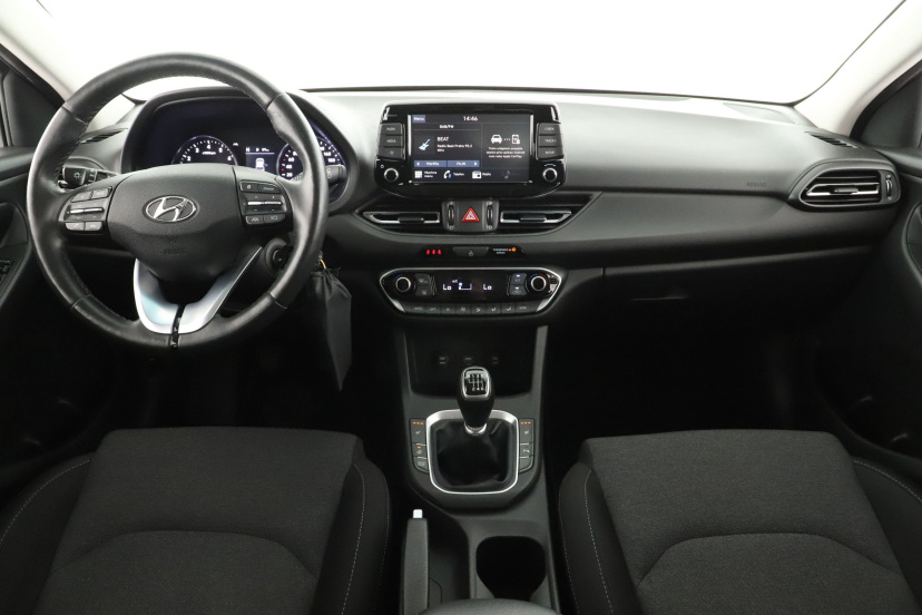 Hyundai i30, 2022