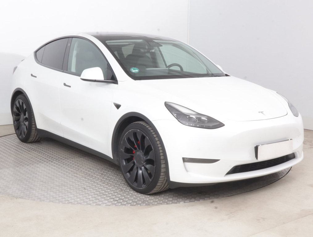 Tesla Model Y, 2022