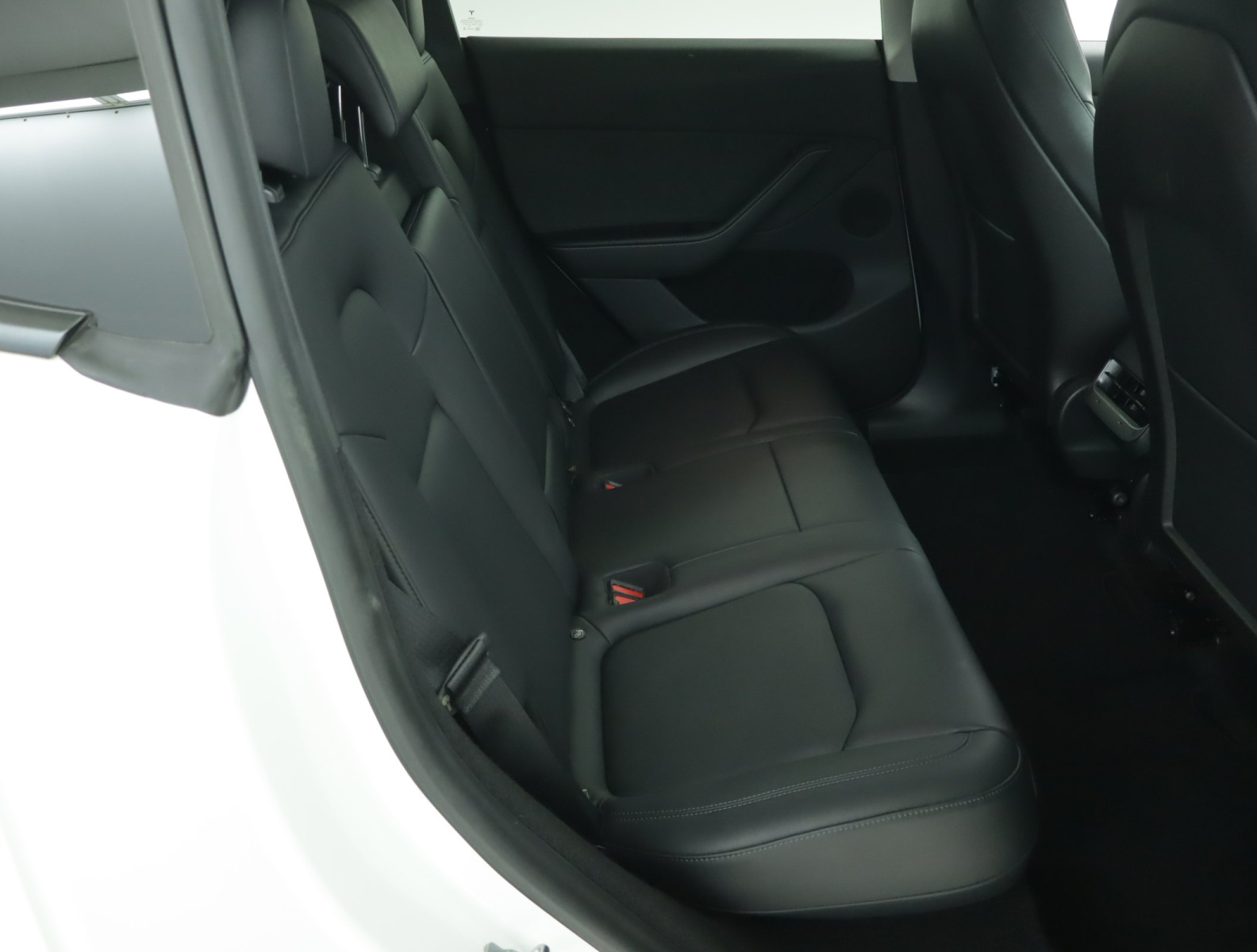 Tesla Model Y Performance – fotografie 13