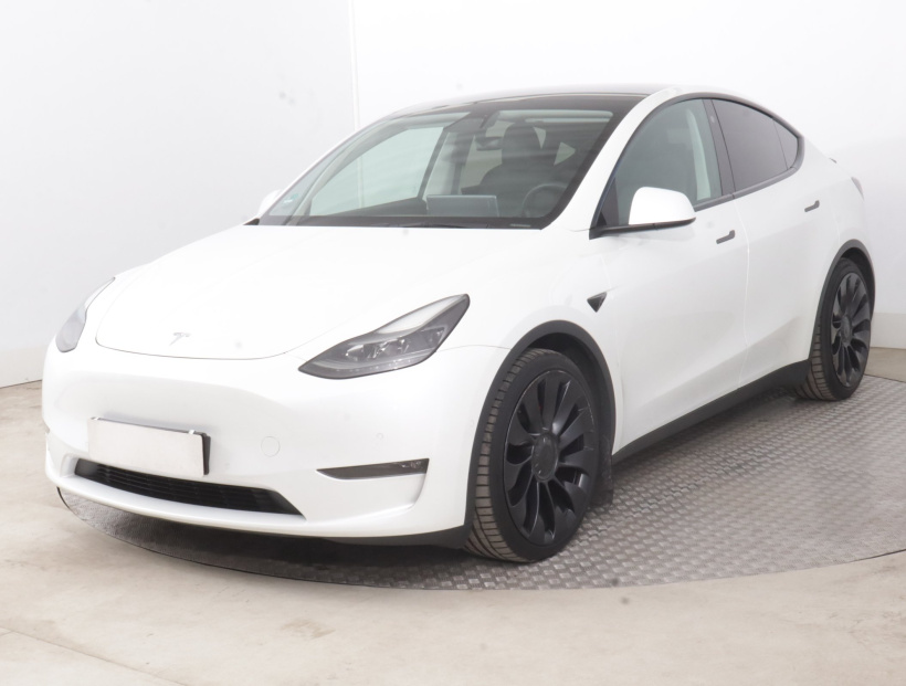 Tesla Model Y, 2022