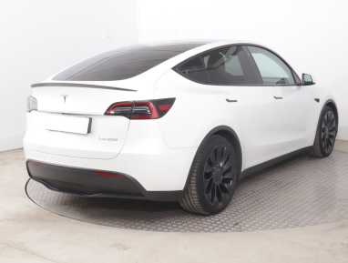Tesla Model Y - 2022