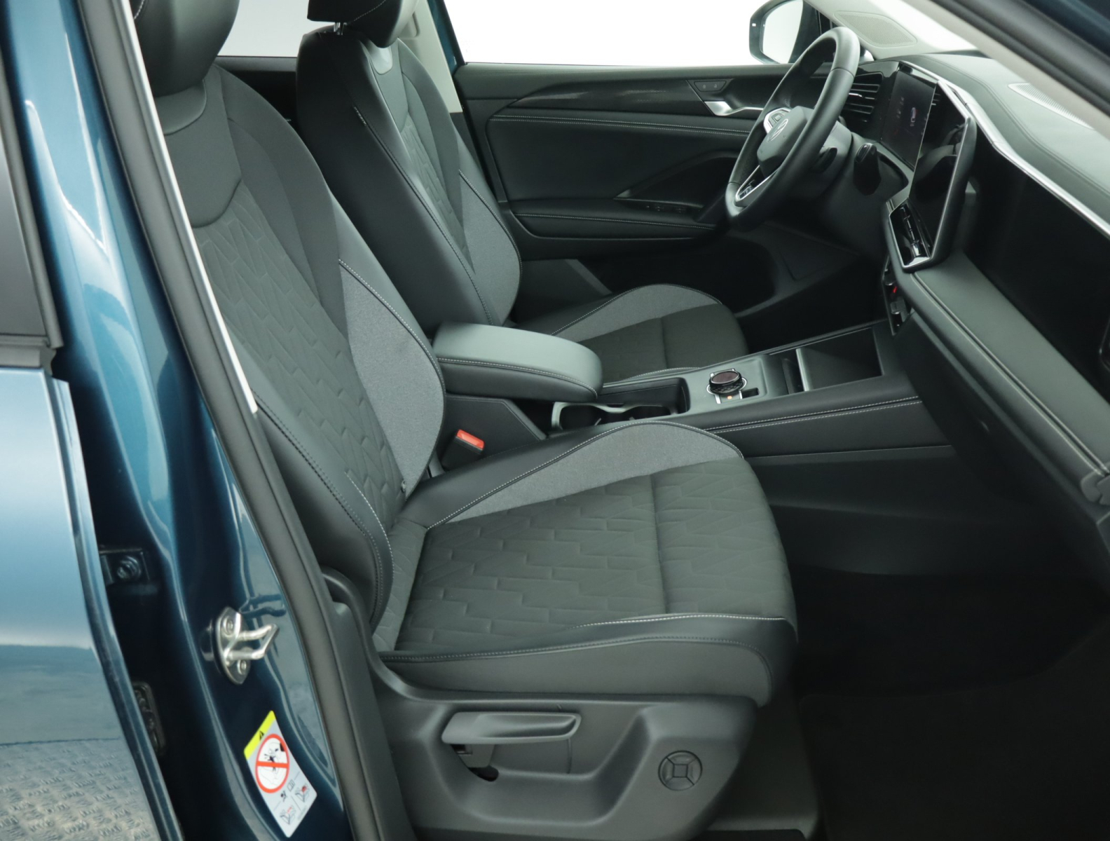 Volkswagen Tiguan - 2025