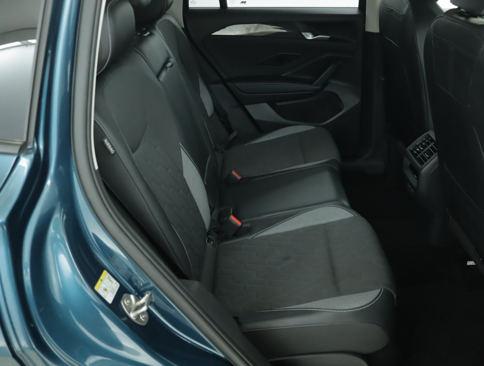 Volkswagen Tiguan - 2025