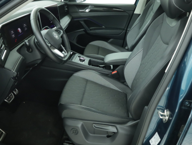 Volkswagen Tiguan - 2025
