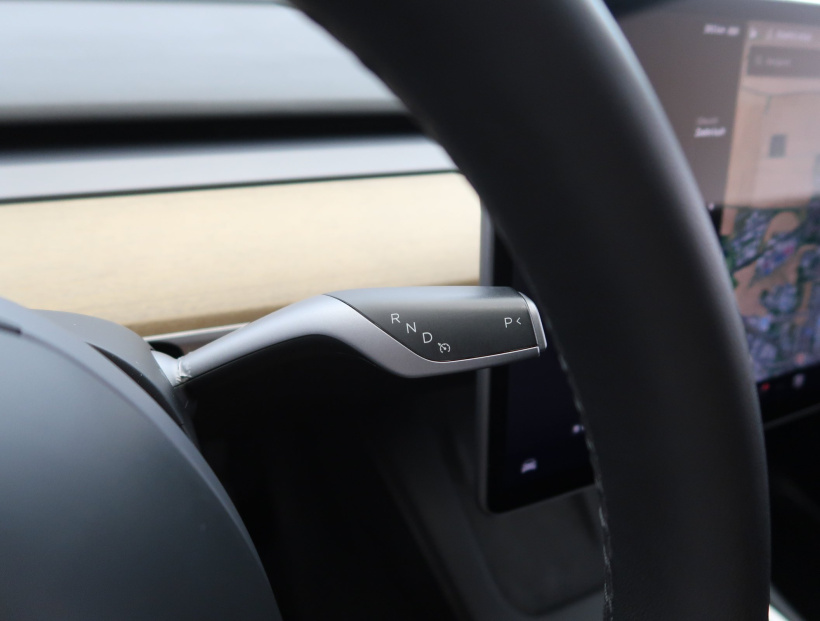 Tesla Model Y, 2022