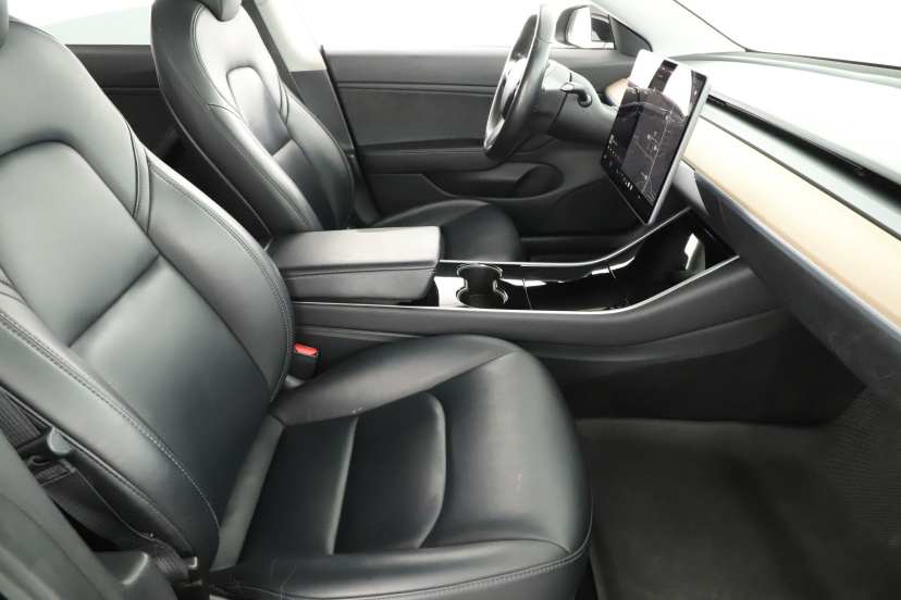 Tesla Model 3, 2019
