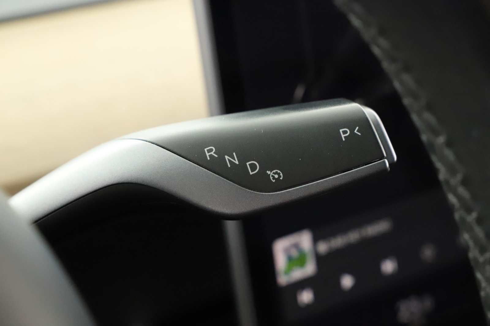 Tesla Model 3 Long Range AWD – fotografie 16