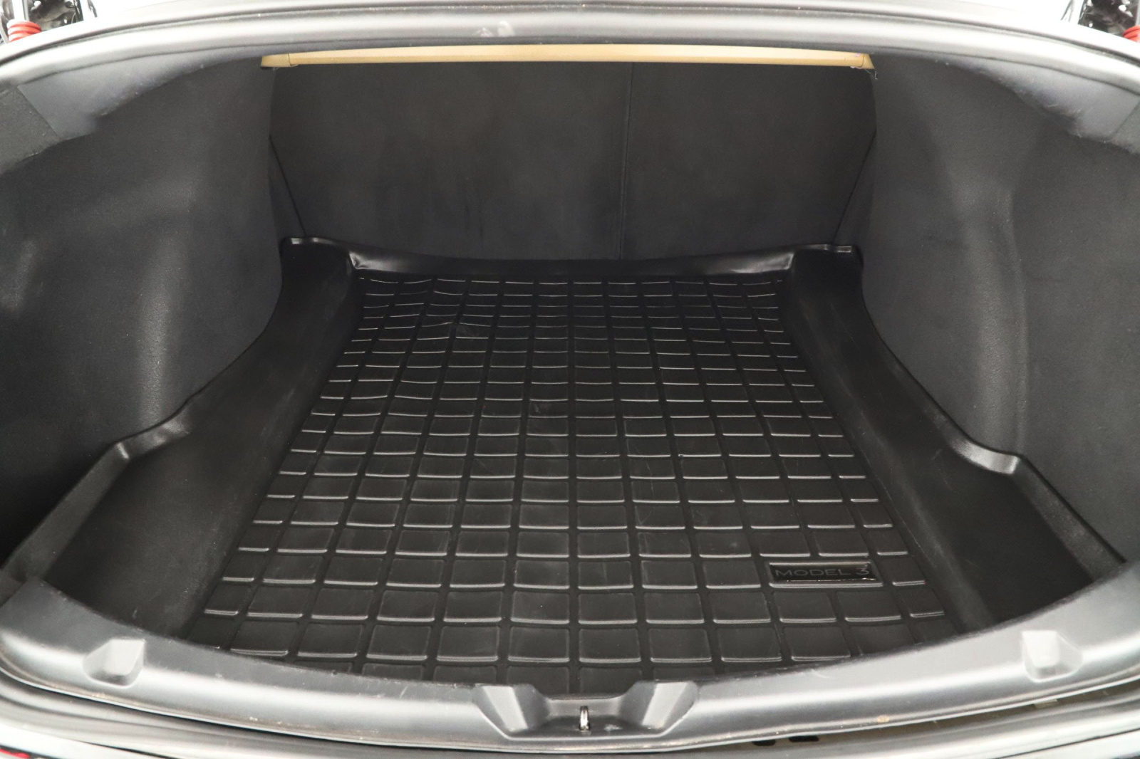 Tesla Model 3 Long Range AWD – fotografie 17