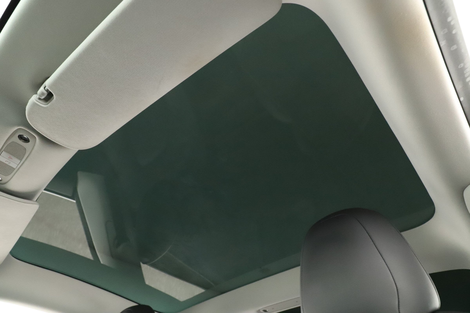 Tesla Model 3 Long Range AWD – fotografie 19