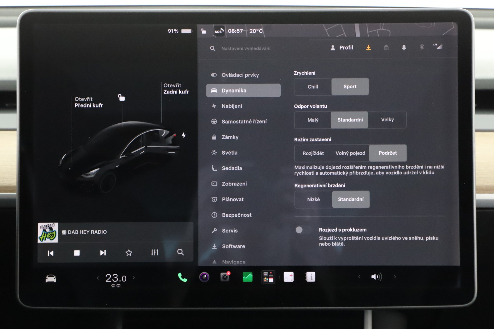 Tesla Model 3 Long Range AWD – fotografie 22