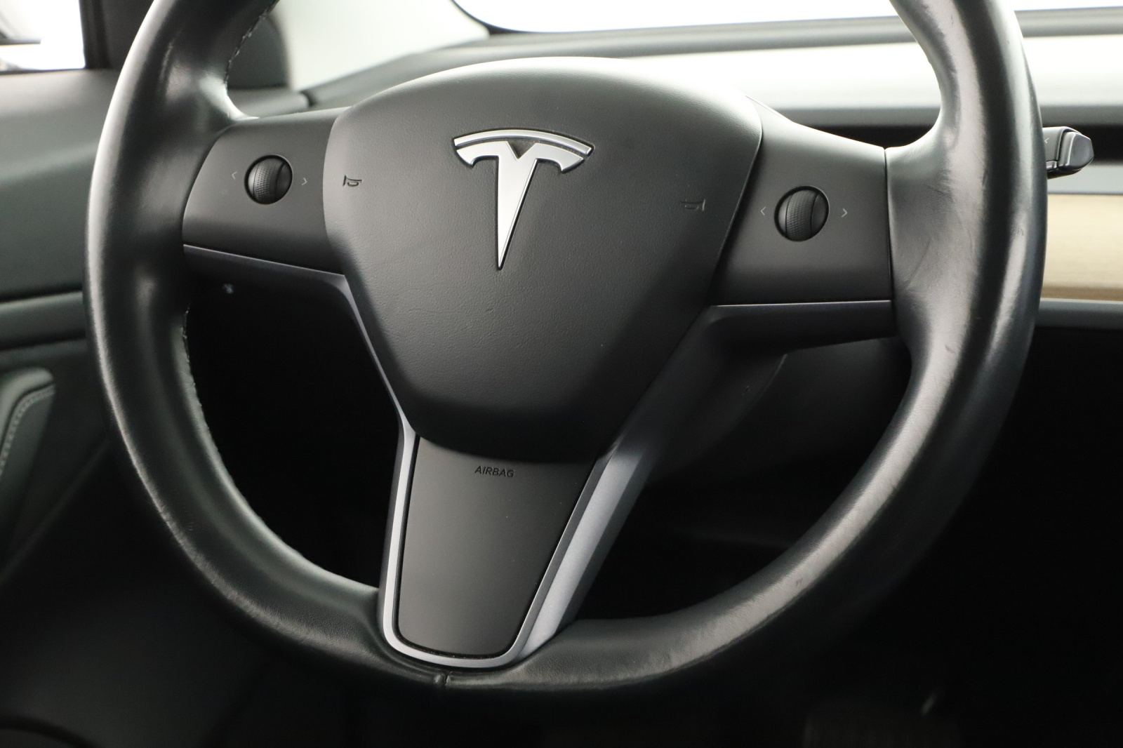 Tesla Model 3 Long Range AWD – fotografie 28