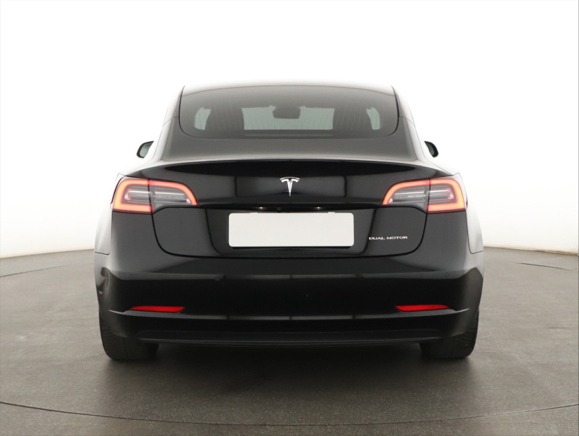Tesla Model 3, 2019