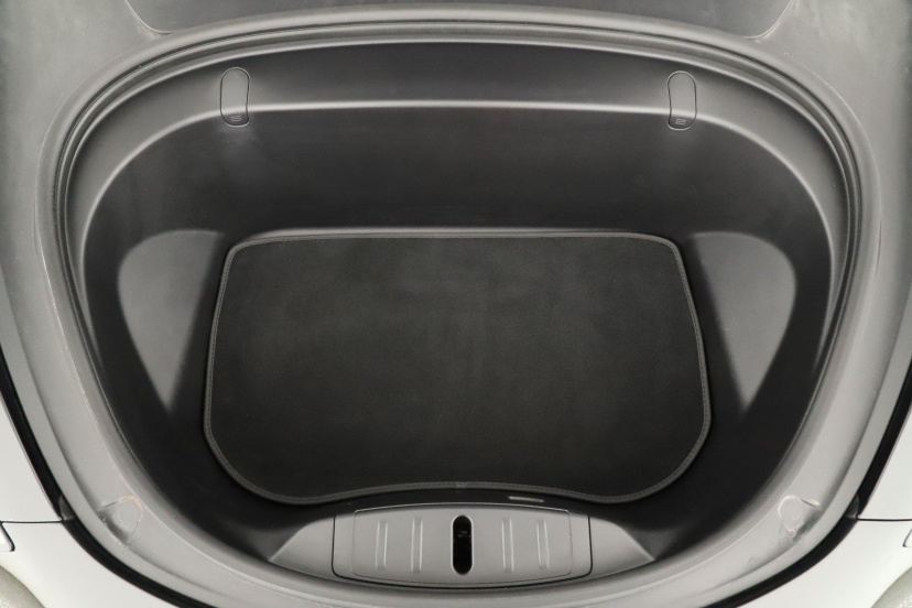 Tesla Model 3, 2019