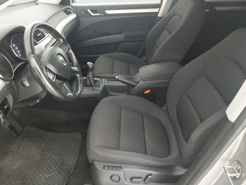 Škoda Superb, 2013