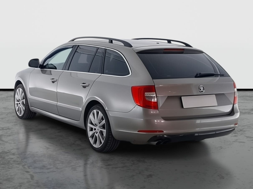 Škoda Superb, 2013