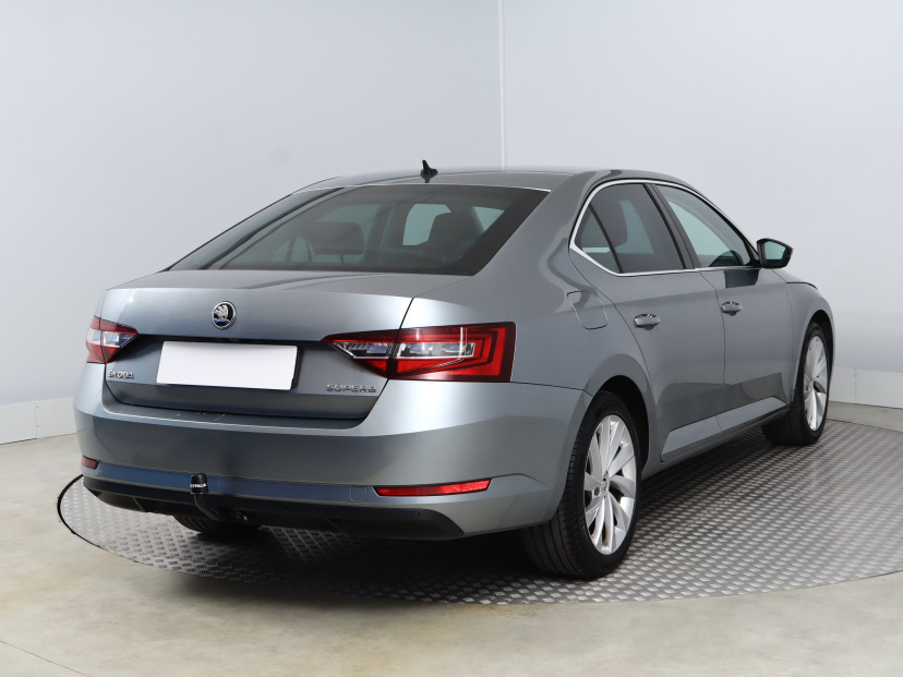 Škoda Superb, 2016