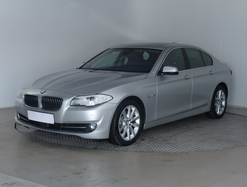BMW 5, 2013