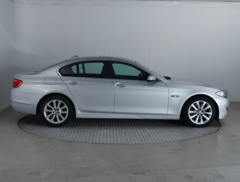 BMW 5, 2013