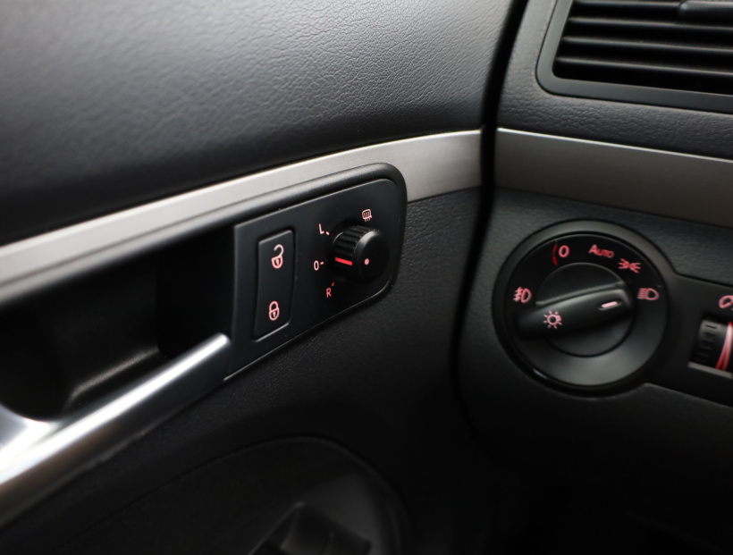 Volkswagen Touran, 2008