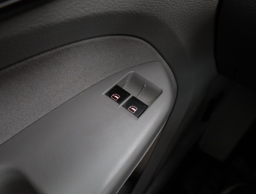 Volkswagen Caddy, 2009