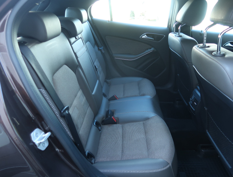Mercedes-Benz GLA, 2014