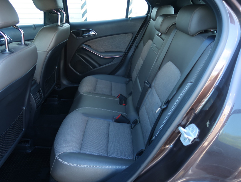 Mercedes-Benz GLA, 2014