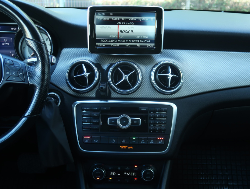 Mercedes-Benz GLA, 2014