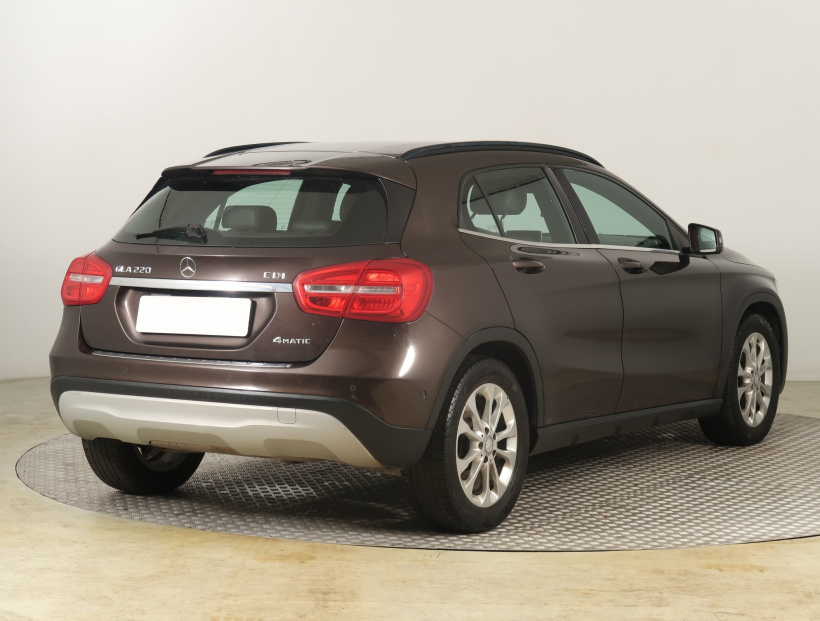Mercedes-Benz GLA, 2014