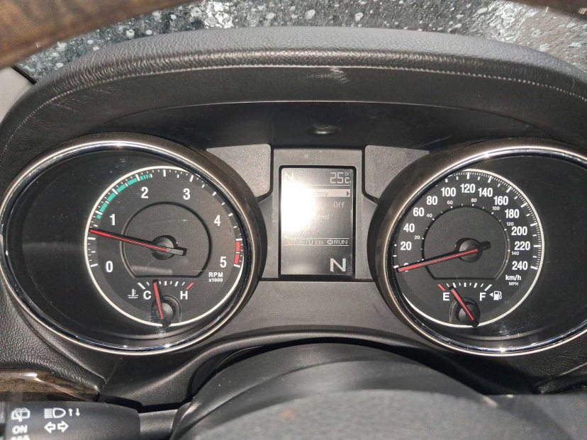 Jeep Grand Cherokee, 2011
