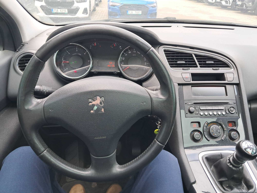 Peugeot 5008, 2010
