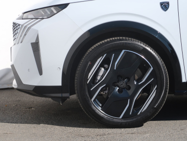 Peugeot e-3008 - 2025
