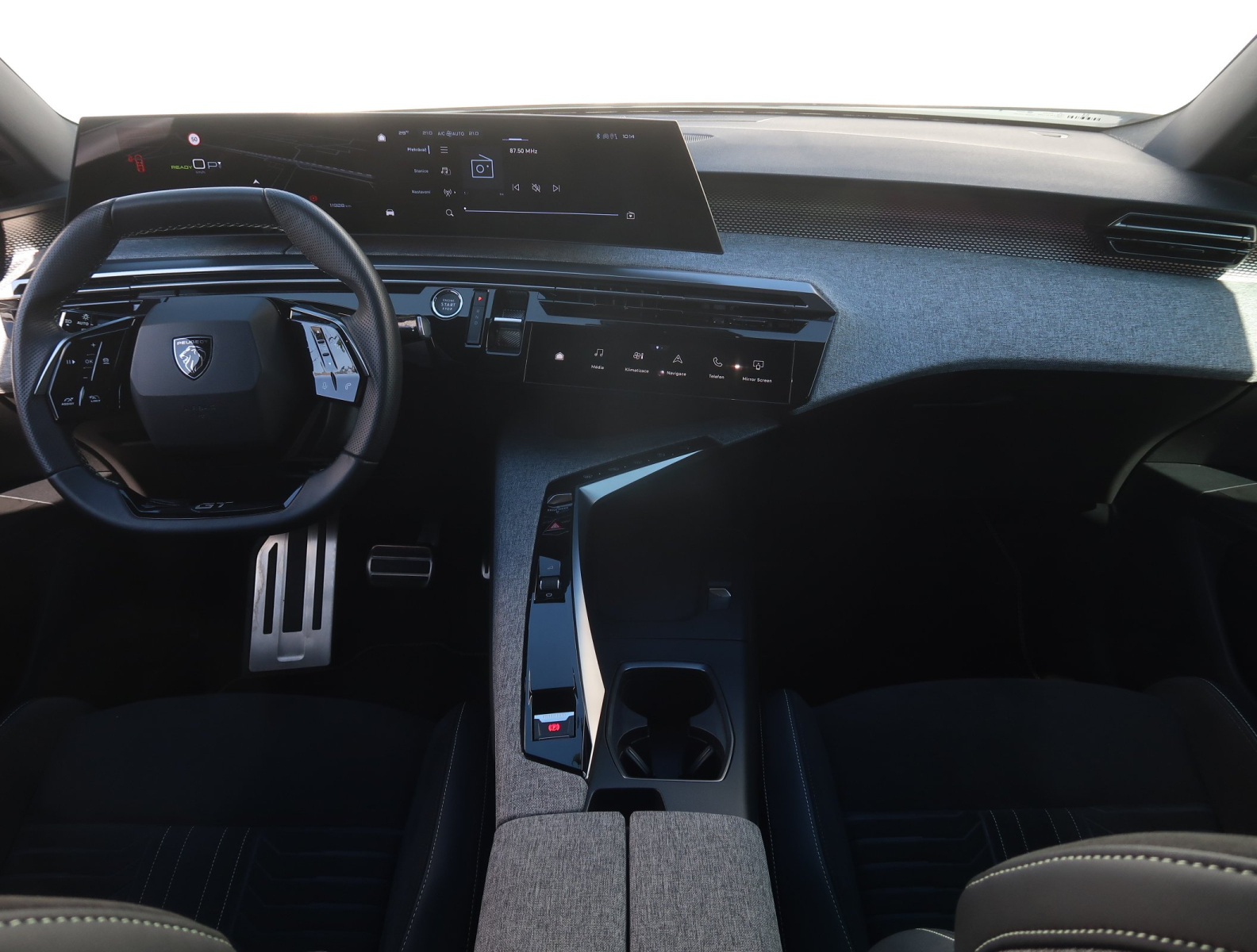 Peugeot e-3008 - 2025