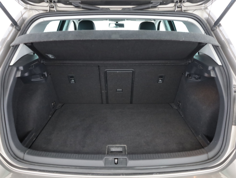 Volkswagen Golf, 2013