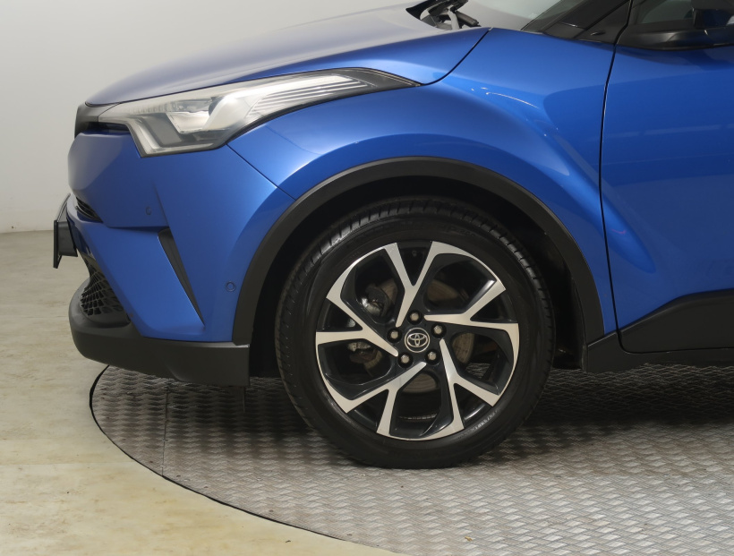 Toyota C-HR, 2017