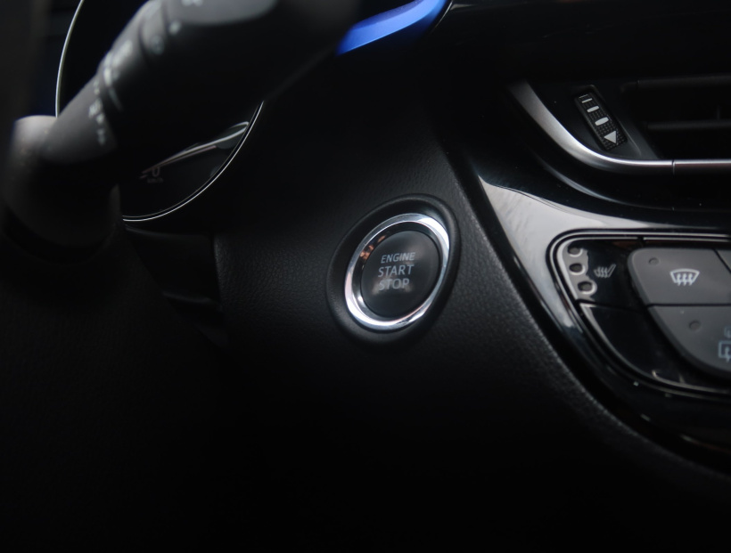 Toyota C-HR, 2017