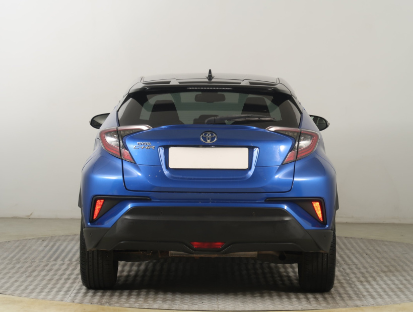 Toyota C-HR, 2017
