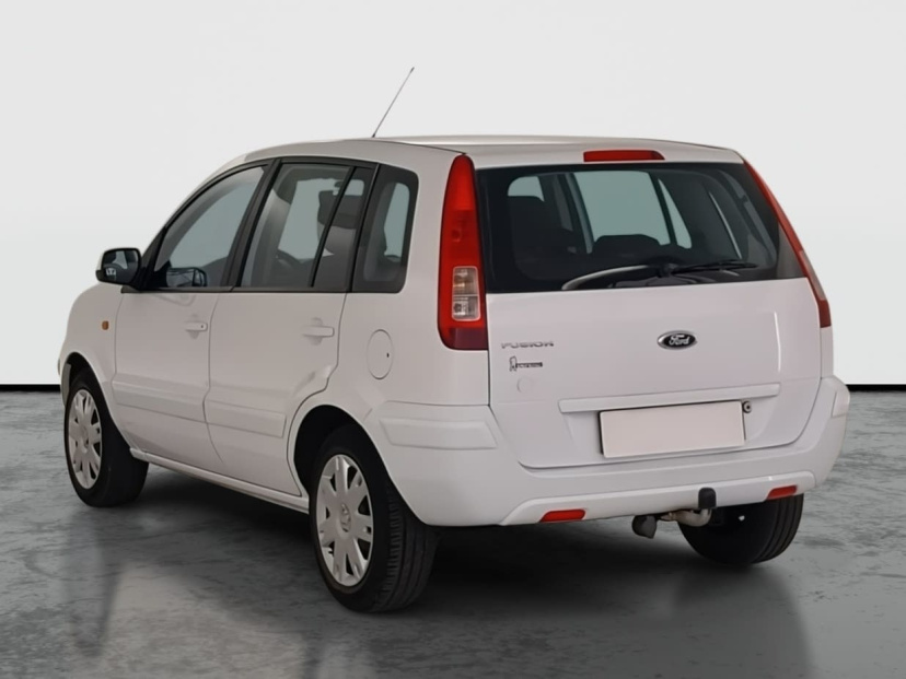 Ford Fusion, 2011