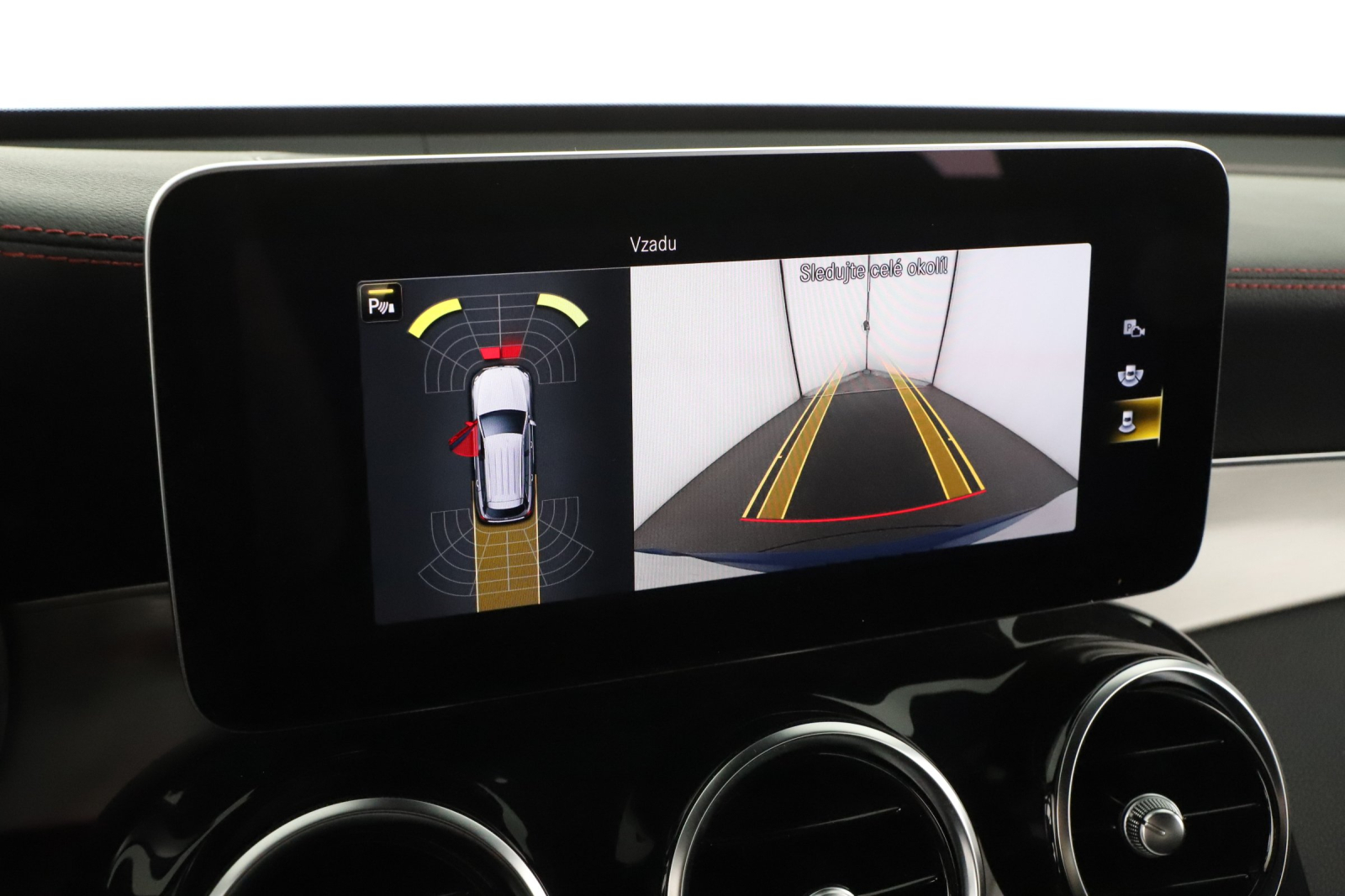 Mercedes-Benz GLC - 2021