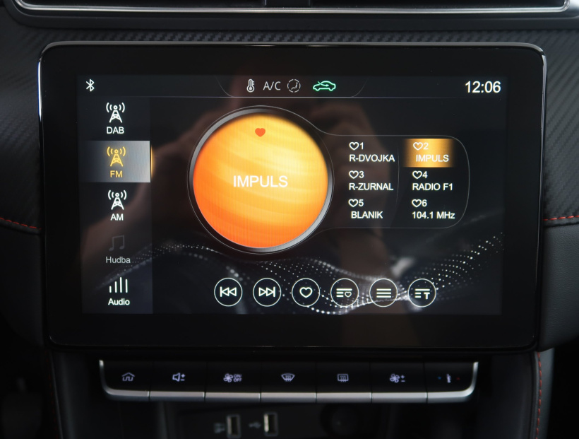 MG ZS SUV, 2023
