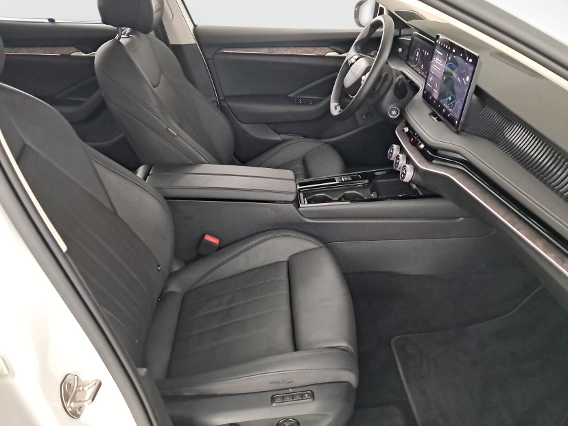 Škoda Superb, 2025