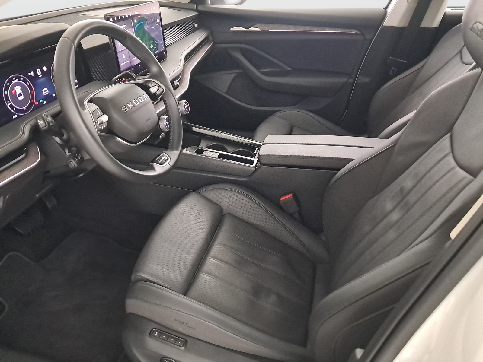 Škoda Superb - 2025