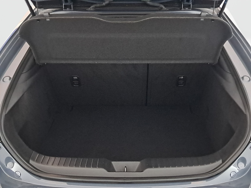 Mazda 3, 2023