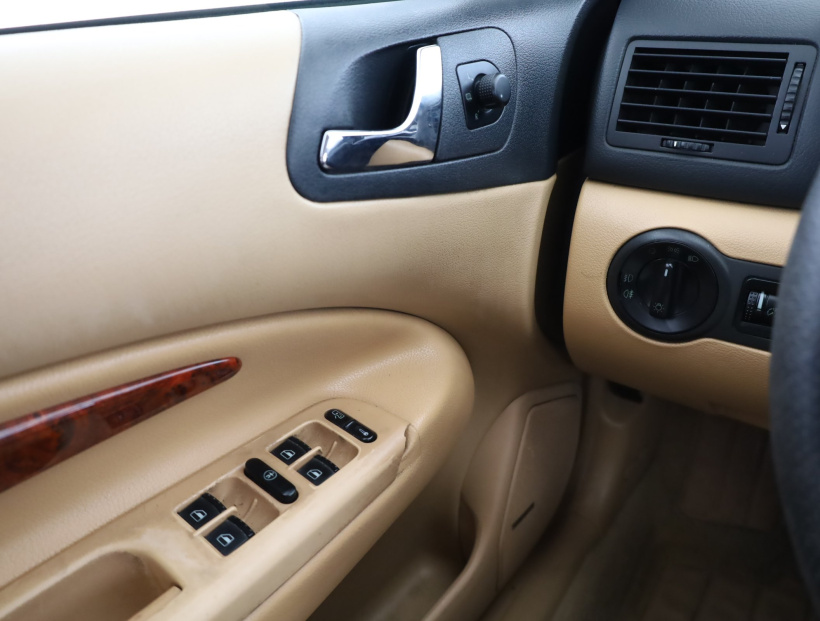 Škoda Octavia, 2002