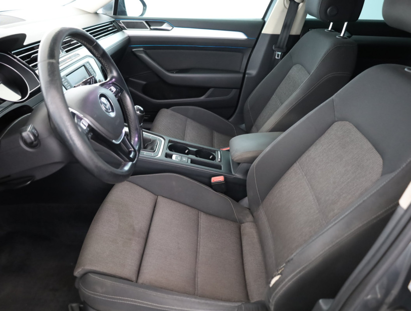 Volkswagen Passat, 2016