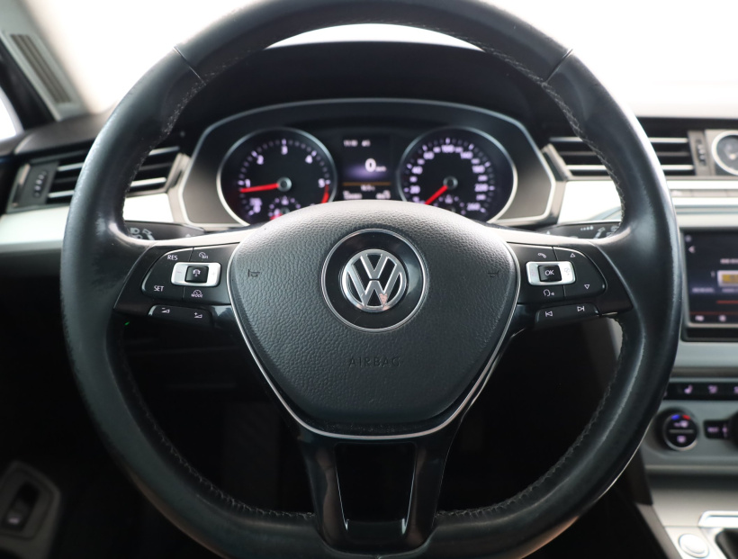 Volkswagen Passat, 2016