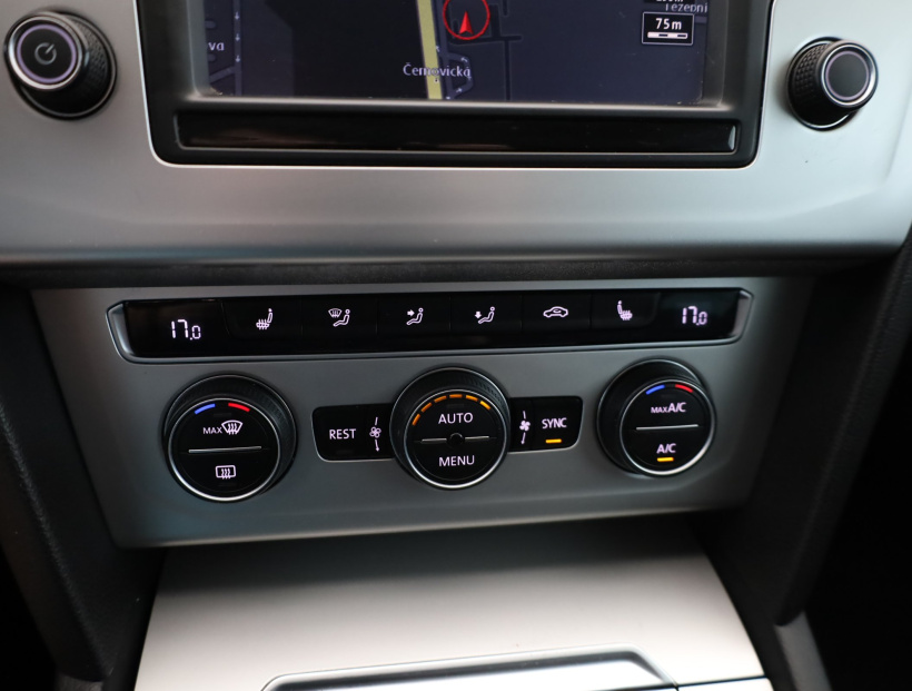 Volkswagen Passat, 2016
