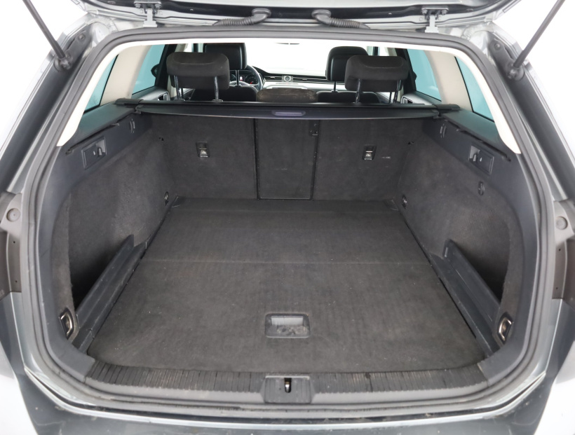 Volkswagen Passat, 2016