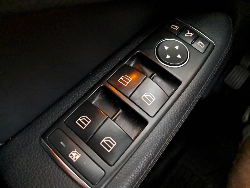 Mercedes-Benz E, 2013