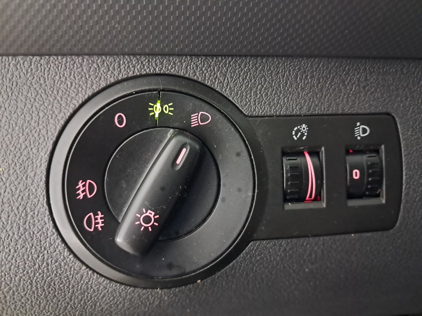 Volkswagen Caddy, 2011