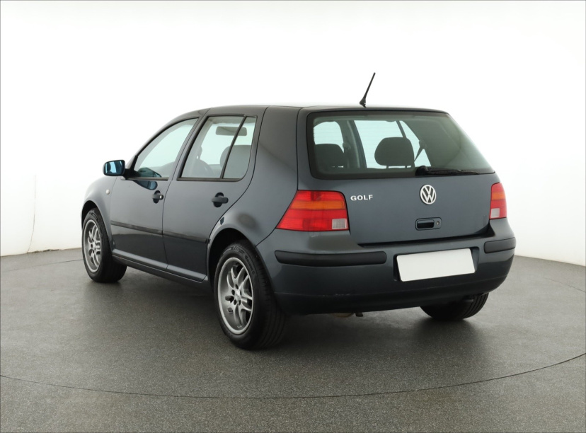 Volkswagen Golf, 2000